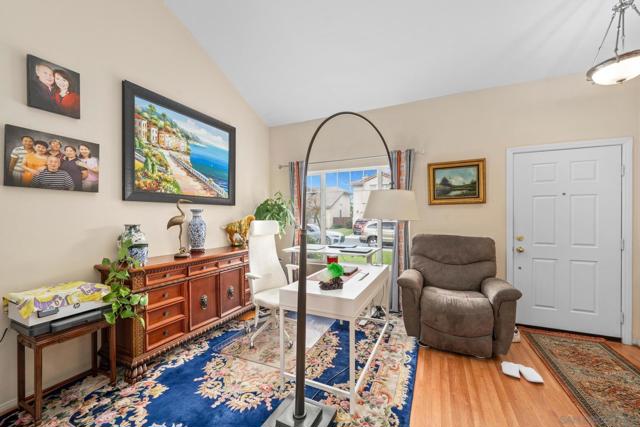 4111 Massachusetts Ave, La Mesa CA: https://media.crmls.org/mediaz/13ccd356-d991-4c71-9bb5-34bbc7d77923.jpg