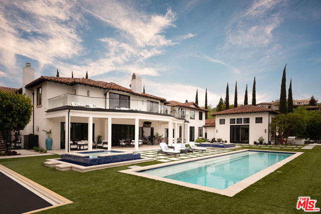25201 Prado Del Misterio, Calabasas CA: https://media.crmls.org/mediaz/13ccd66f-c8e6-4baa-bb78-980c304966ab.jpg