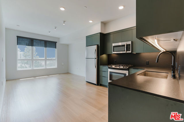 10601 Washington Boulevard, Culver City CA: https://media.crmls.org/mediaz/13cd791c-3f1a-4634-b3bd-116c33c3cb37.jpg