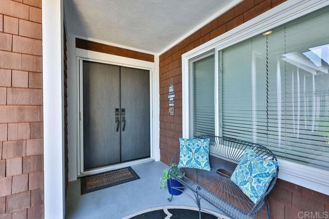 Detail Gallery Image 3 of 52 For 79 Half Moon Bend, Coronado,  CA 92118 - 3 Beds | 2 Baths