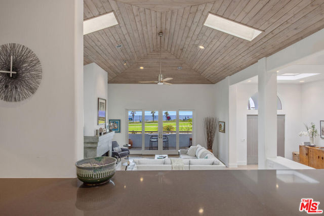1312 Shoreline Drive, Santa Barbara CA: https://media.crmls.org/mediaz/13ce7832-8eb2-4498-a119-f0469afe9932.jpg