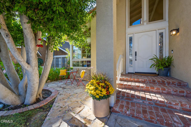 22671 Cheryl Way, Lake Forest CA: https://media.crmls.org/mediaz/13cf4238-2744-4bdf-a504-ea3fa1274872.jpg