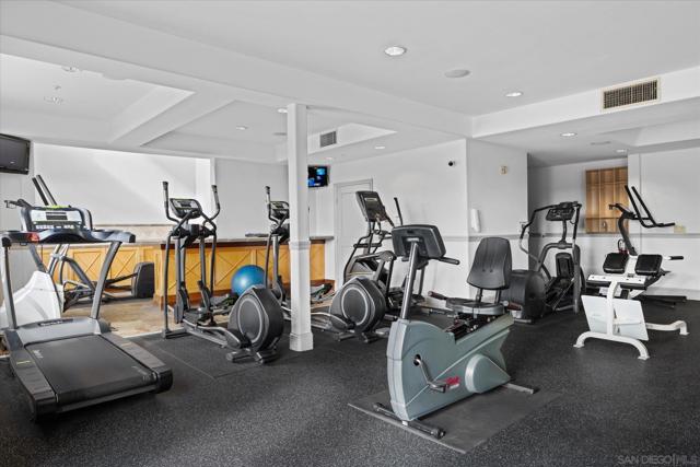 9237 Regents Rd., La Jolla CA: https://media.crmls.org/mediaz/13d0244d-df81-43b8-9d7a-6d29b0dbb4ca.jpg