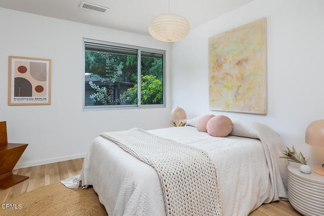 808 Inverness Drive, La Canada Flintridge CA: https://media.crmls.org/mediaz/13d02ccc-3712-472b-b9f3-ec367989d897.jpg