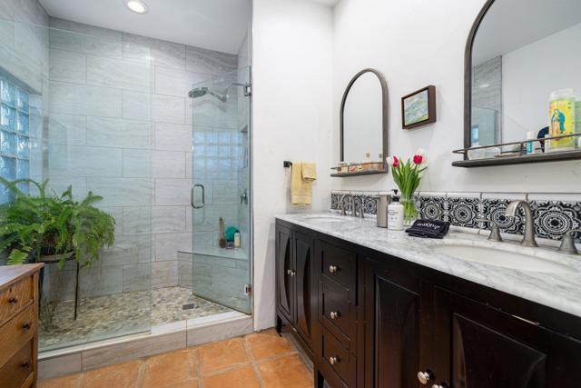53845 Avenida Cortez, La Quinta CA: https://media.crmls.org/mediaz/13d094a1-640b-4225-88ff-db72a815b0b3.jpg