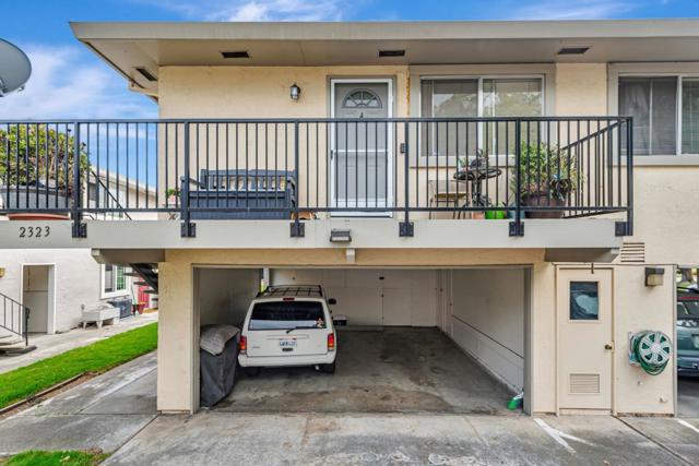 2323 Samaritan Drive, San Jose CA: https://media.crmls.org/mediaz/13d0b198-9b43-4da8-955d-044119ef5365.jpg