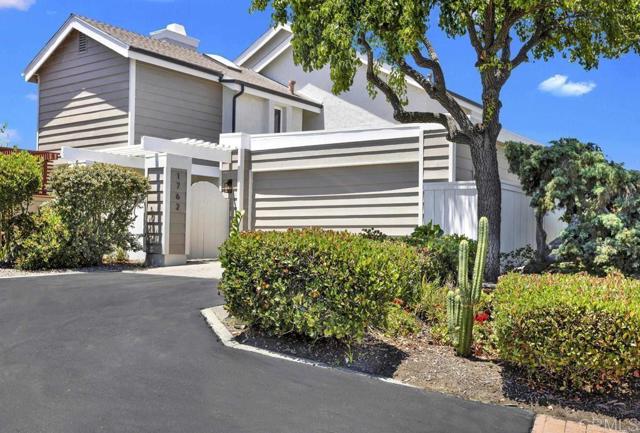 Detail Gallery Image 10 of 54 For 1762 Burgundy Rd, Encinitas,  CA 92024 - 3 Beds | 2/1 Baths