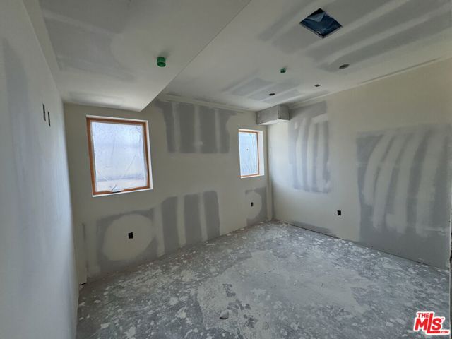 14728 Friar Street, Van Nuys CA: https://media.crmls.org/mediaz/13d31387-25bb-46c8-ade1-7aeb933310e5.jpg