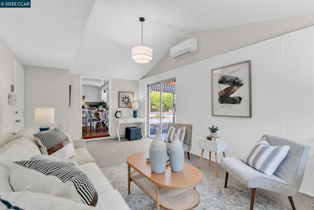 240 CASTLE GLEN ROAD, Walnut Creek CA: https://media.crmls.org/mediaz/13d39f31-2b18-4c10-8d31-a550042fb087.jpg