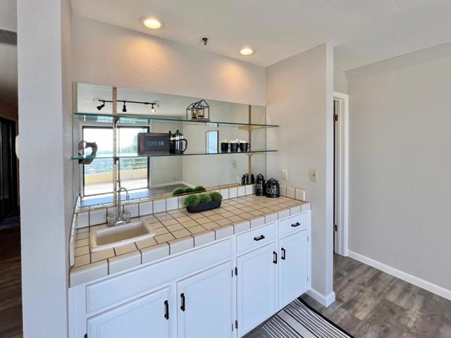 Image 17 of 52 For 438 Portofino Drive 102