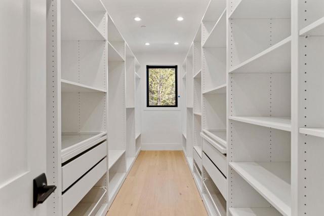 18071 Saratoga Los Gatos Road, Monte Sereno CA: https://media.crmls.org/mediaz/13d41bb6-16eb-407a-ac7e-36fe3c877d67.jpg