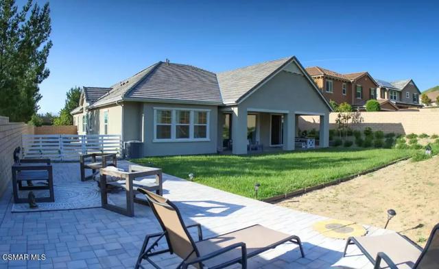 3404 Aspen Street, Simi Valley CA: https://media.crmls.org/mediaz/13d53487-9db9-497f-9fc8-e2a1e81101aa.jpg