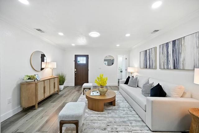 1504 York Avenue, San Mateo CA: https://media.crmls.org/mediaz/13d536f7-5bff-4423-83dc-2c8476b5509e.jpg