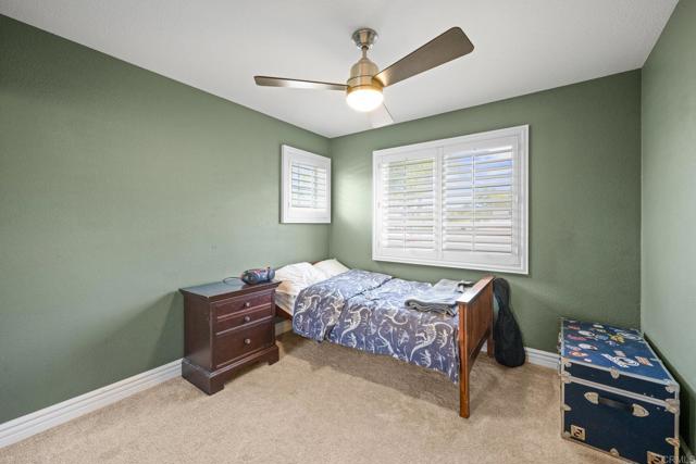 Image 22 of 47 For 13615 Braeswood