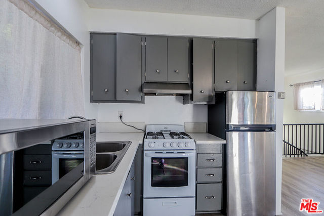 3131 & 3135 Oakcrest Drive, Los Angeles CA: https://media.crmls.org/mediaz/13d6962a-a25b-4aeb-aa08-2614db8d7303.jpg