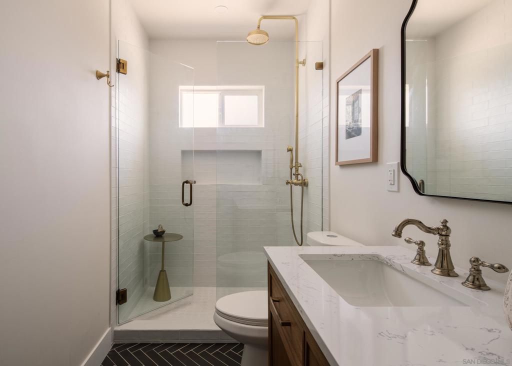 2129 31st St - photo 5