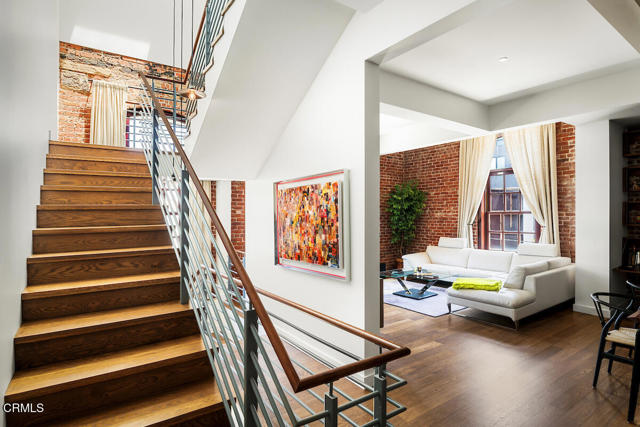 940 E 2nd Street, Los Angeles CA: https://media.crmls.org/mediaz/13d7d205-b2d3-4d9e-9d0e-290a106fb562.jpg