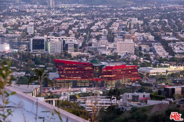 1565 Haslam Terrace, Los Angeles CA: https://media.crmls.org/mediaz/13d897ef-43d3-47dd-b654-7bd1e8c0bc08.jpg
