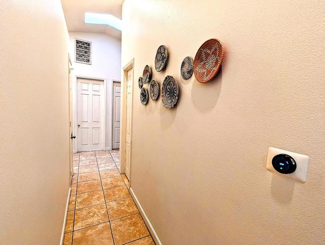 Image 18 of 42 For 28451 Avenida La Vista