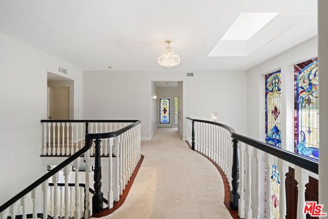 15656 Crownridge Place, Sherman Oaks CA: https://media.crmls.org/mediaz/13d954e0-8051-482b-8584-3e5d844c983f.jpg