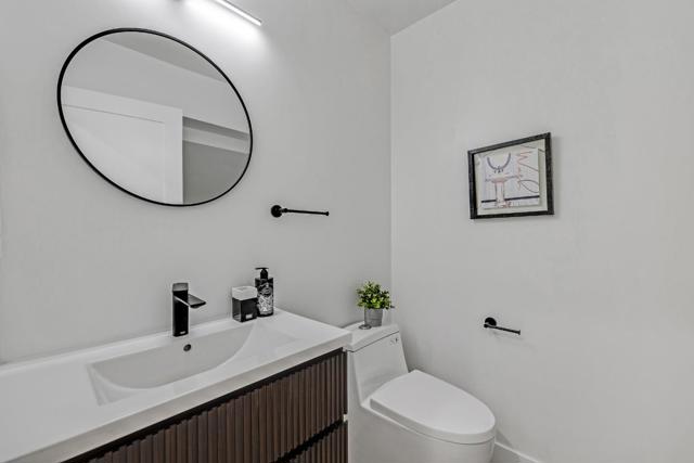 35 Arch Street, Redwood City CA: https://media.crmls.org/mediaz/13d977af-f8db-4954-88e9-f8b0c0d4eb26.jpg
