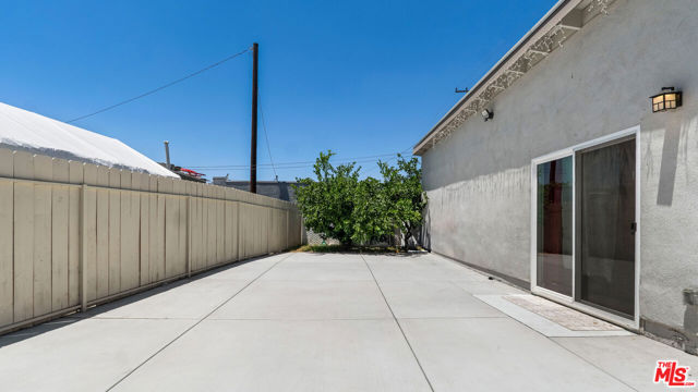 891 E 6th Street, Pomona CA: https://media.crmls.org/mediaz/13d98b94-57fe-459e-b53b-8491e09c98af.jpg