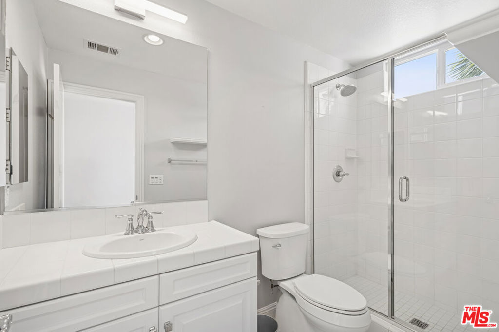 13da364c 2484 44ce Bb5f 13e906416904