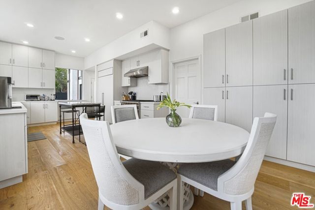 3485 Ridgeford Drive, Westlake Village CA: https://media.crmls.org/mediaz/13da64b9-025c-49f8-9248-3e799d6e41b8.jpg