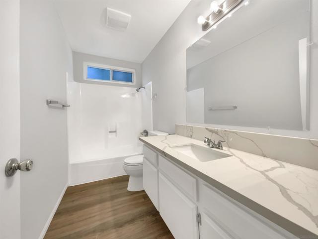 Image 5 of 23 For 11002 Promesa Dr