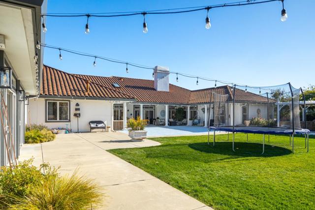 Image 43 of 51 For 2770 Summerland Road