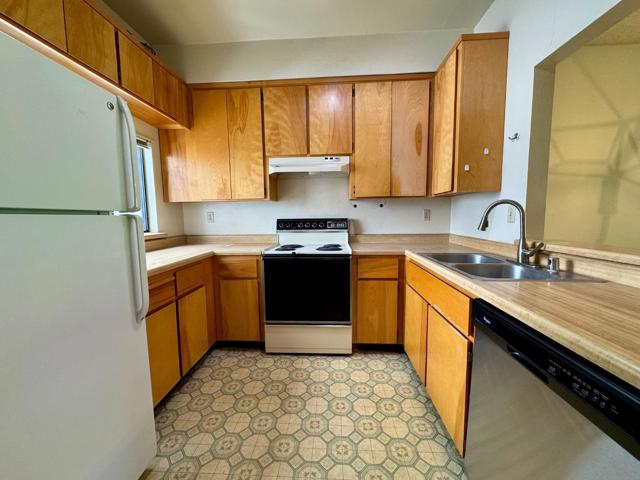4685 Albany Circle, San Jose CA: https://media.crmls.org/mediaz/13db4141-badf-4507-9504-cd455a326e04.jpg