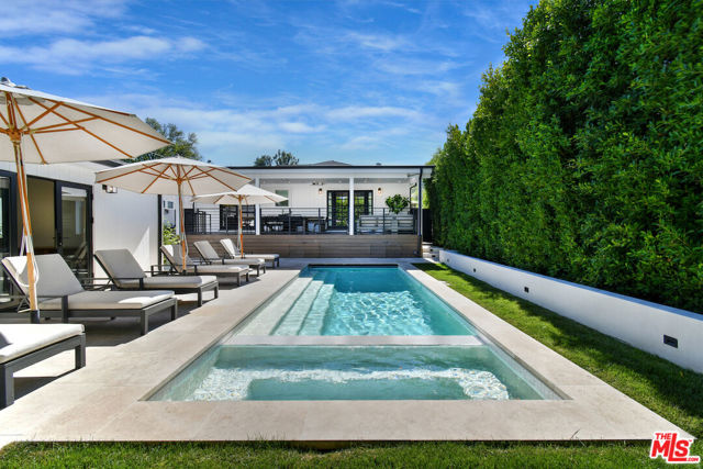 18033 Rosita Street, Encino CA: https://media.crmls.org/mediaz/13dc1756-db66-4e03-b89a-07d92c6abc7f.jpg