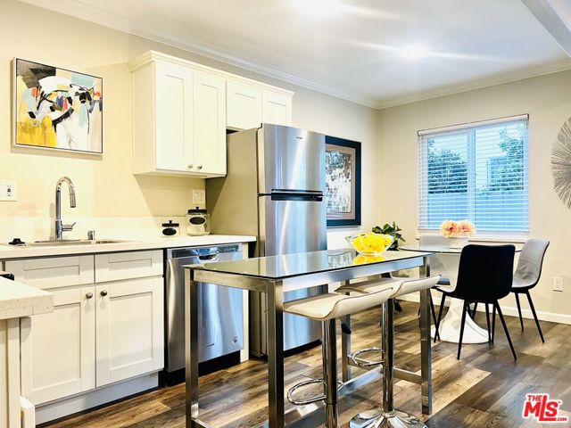 1618 N Kenmore Avenue, Los Angeles CA: https://media.crmls.org/mediaz/13dc1c8b-7b4c-40e1-b32e-ed8563db2dfb.jpg