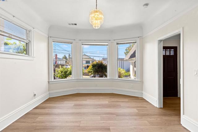 1206 E 23rd St, Oakland CA: https://media.crmls.org/mediaz/13dc57be-60f7-4e47-bddc-d044d1f29b1b.jpg