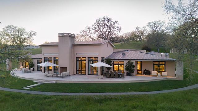 20 Long Ridge Trail, Carmel CA: https://media.crmls.org/mediaz/13dc7019-901e-441b-80b5-da12c11f5c74.jpg