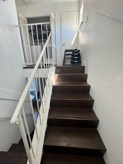 463 Golf Cir W, Manteca CA: https://media.crmls.org/mediaz/13dceb05-37fd-4234-8fec-7cb29eac0019.jpg