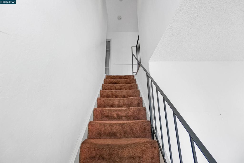 https://media.crmls.org/mediaz/13de1617-6b30-4a78-ba9e-4c2a16530e0c.jpg?preset=X-Large