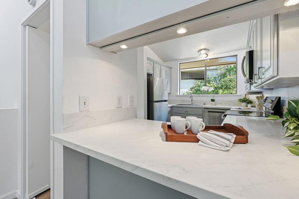7538 Gibraltar Street - photo 6
