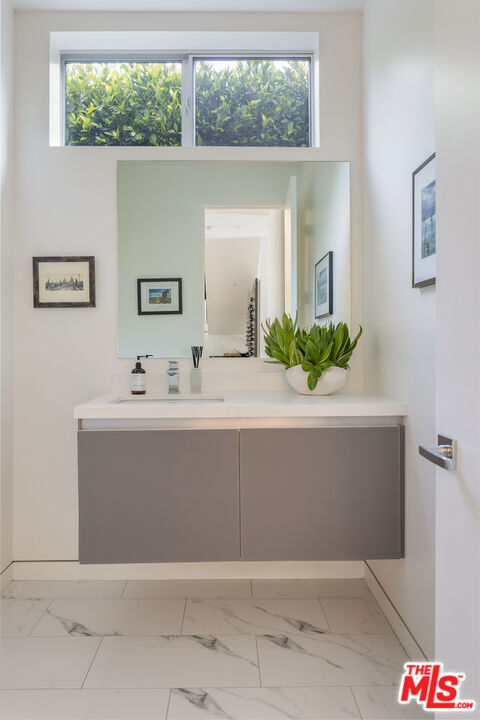 Image 14 of 31 For 139 Edinburgh Avenue