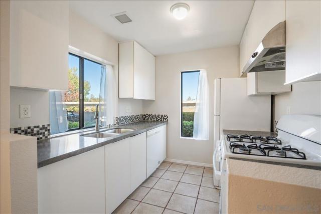 8488 New Salem St #69, San Diego CA: https://media.crmls.org/mediaz/13e002cb-5394-46eb-8b11-63f385fb8de9.jpg