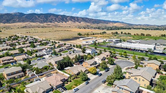 908 Valerie Lane, Tehachapi CA: https://media.crmls.org/mediaz/13e149dd-752f-46ed-b72c-d56bfd5ec94c.jpg
