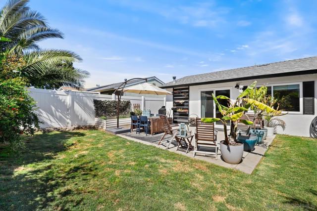 568 Carrie Cir, San Marcos CA: https://media.crmls.org/mediaz/13e15806-3d14-46a5-83a0-fb8e9ef59f1b.jpg