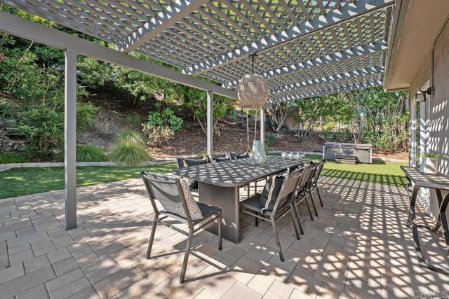 Detail Gallery Image 27 of 38 For 12940 Calle De Las Rosas, San Diego,  CA 92129 - 4 Beds | 2 Baths