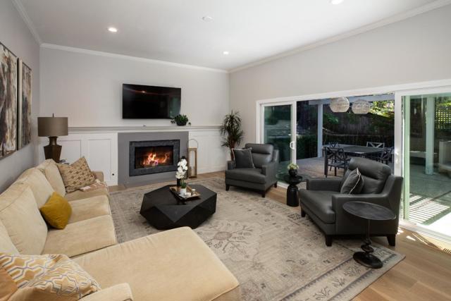 4 Woodleaf Avenue, Redwood City CA: https://media.crmls.org/mediaz/13e37c24-172f-4134-b4c6-cd485c1614df.jpg