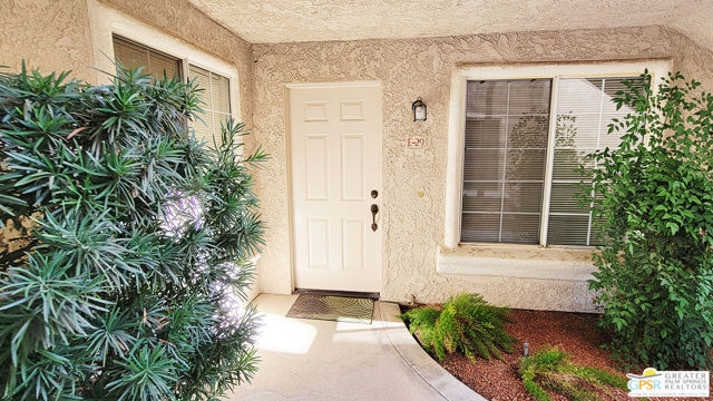 2700 E Mesquite Avenue, Palm Springs CA: https://media.crmls.org/mediaz/13e40913-403d-4e16-b4ad-77569a60b6da.jpg