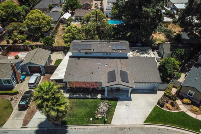 60 Monte Vista Way, Gilroy CA: https://media.crmls.org/mediaz/13e44674-2744-4973-abe1-3139a5bd8a8a.jpg
