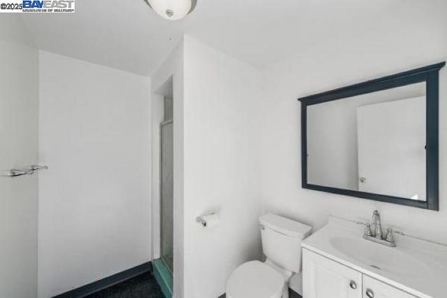 4120 Rhoda Ave, Oakland CA: https://media.crmls.org/mediaz/13e4c917-1c18-4845-8797-04d115e9b929.jpg
