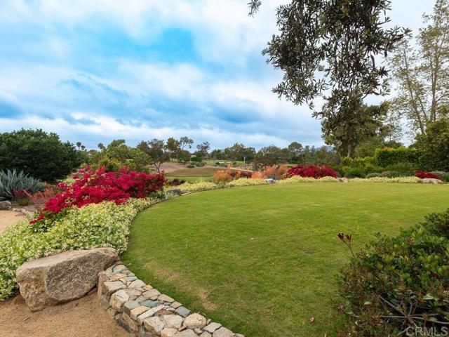6418 Paseo Delicias, Rancho Santa Fe CA: https://media.crmls.org/mediaz/13e56b61-8f96-4e55-9dbf-0b4d347bfd07.jpg