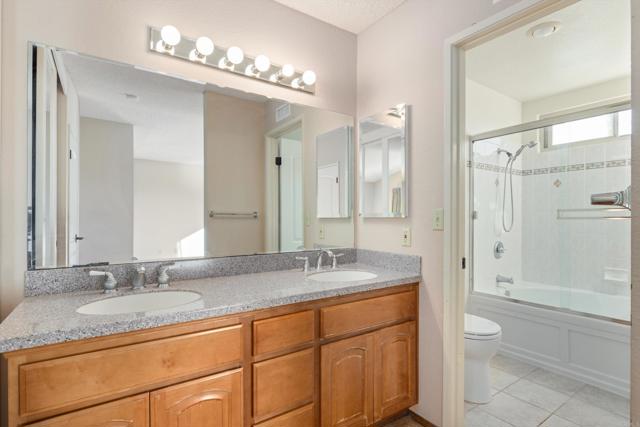 Detail Gallery Image 28 of 41 For 7338 Canyon Breeze Rd, San Diego,  CA 92126 - 4 Beds | 3 Baths