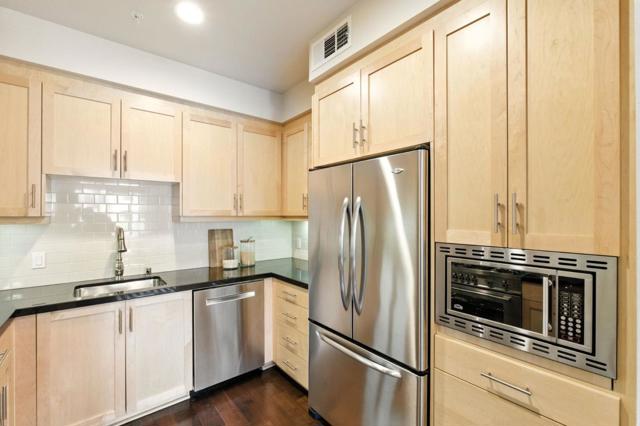 1001 Laurel Street, San Carlos CA: https://media.crmls.org/mediaz/13e61dd9-6715-406a-aced-e964f785e30a.jpg
